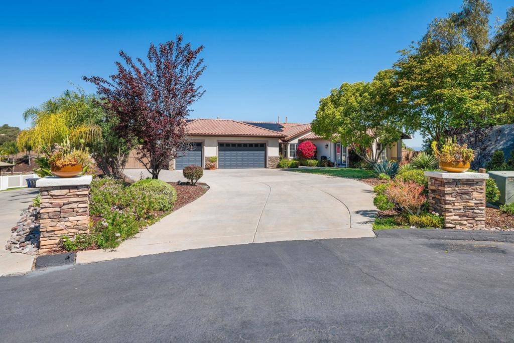 Alpine, CA 91901,424 Sky Mesa Rd
