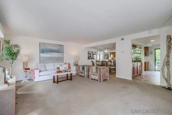835 E Ave #A, Coronado, CA 92118