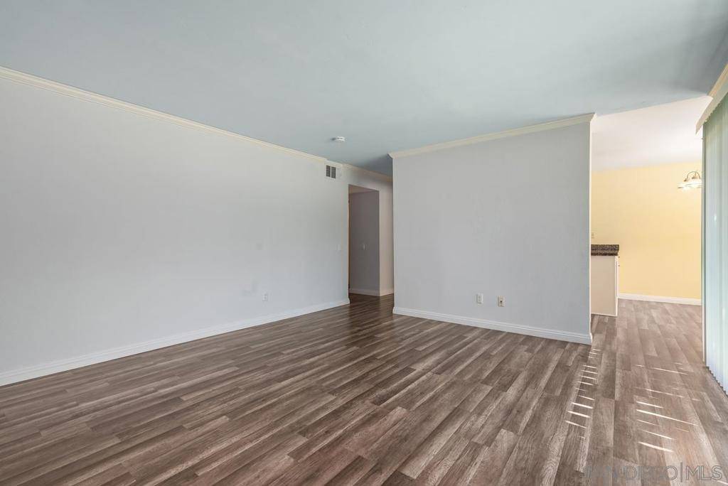 San Diego, CA 92127,17131 W Bernardo Dr #104