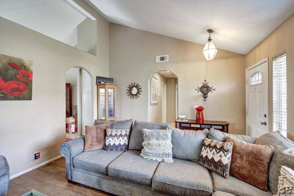 Murrieta, CA 92562,40098 Avenida Venida