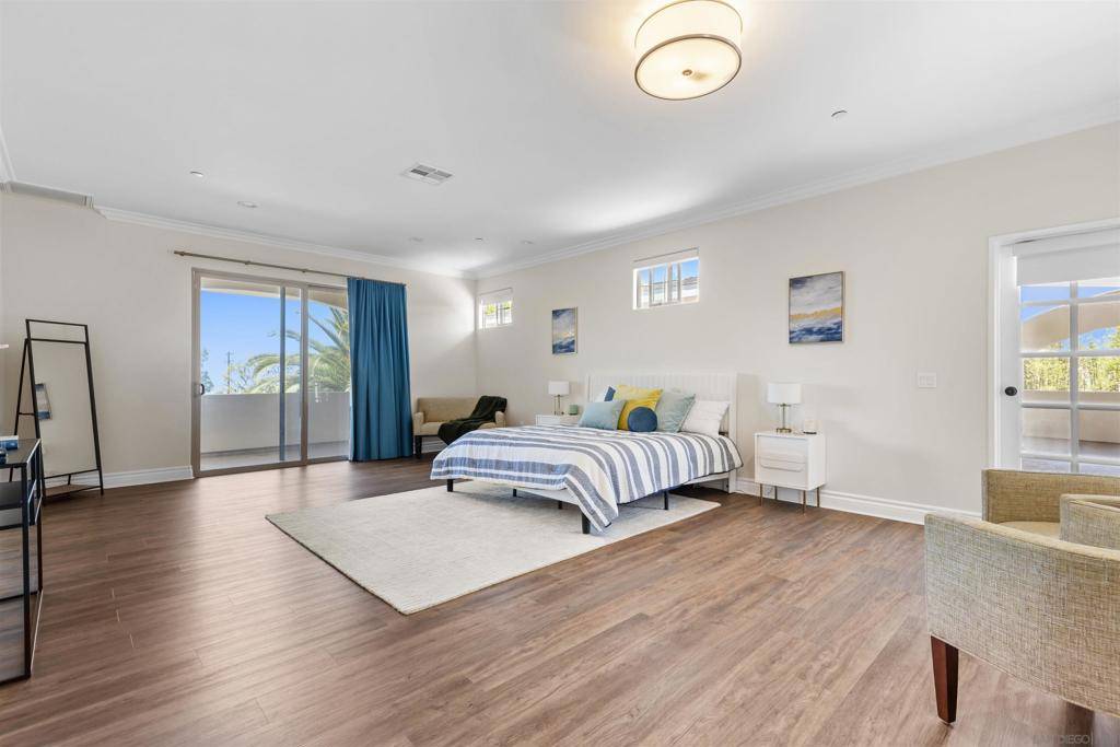 Encinitas, CA 92024,1280 Santa Fe Dr
