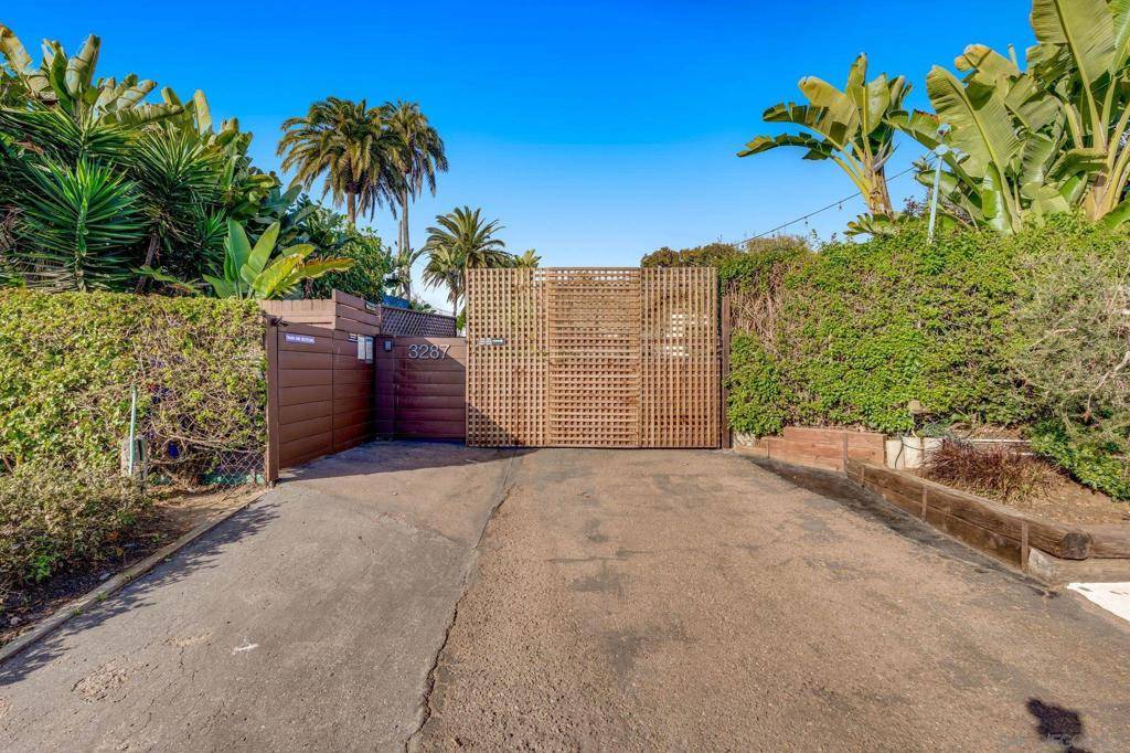 Carlsbad, CA 92008,3283 87 Lincoln St