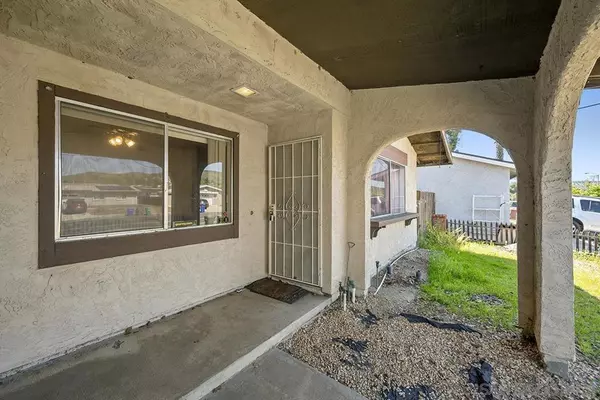 Santee, CA 92071,8313 Carlton Oaks Drive