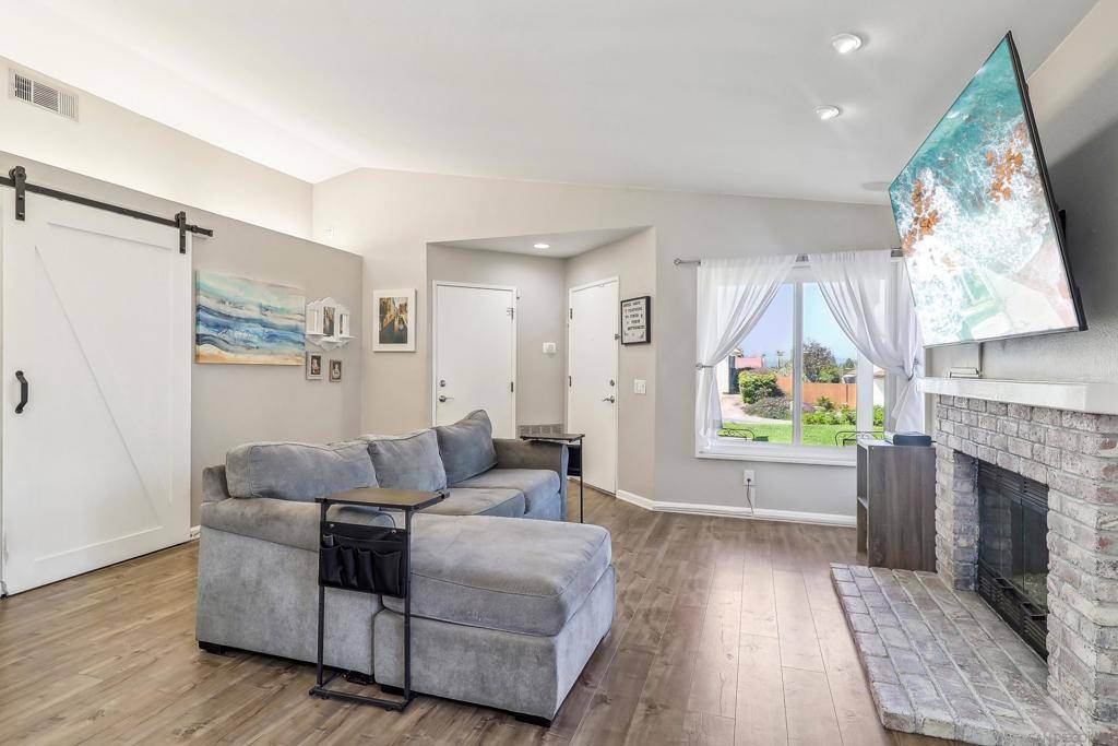 Escondido, CA 92029,2431 Bobcat Gln