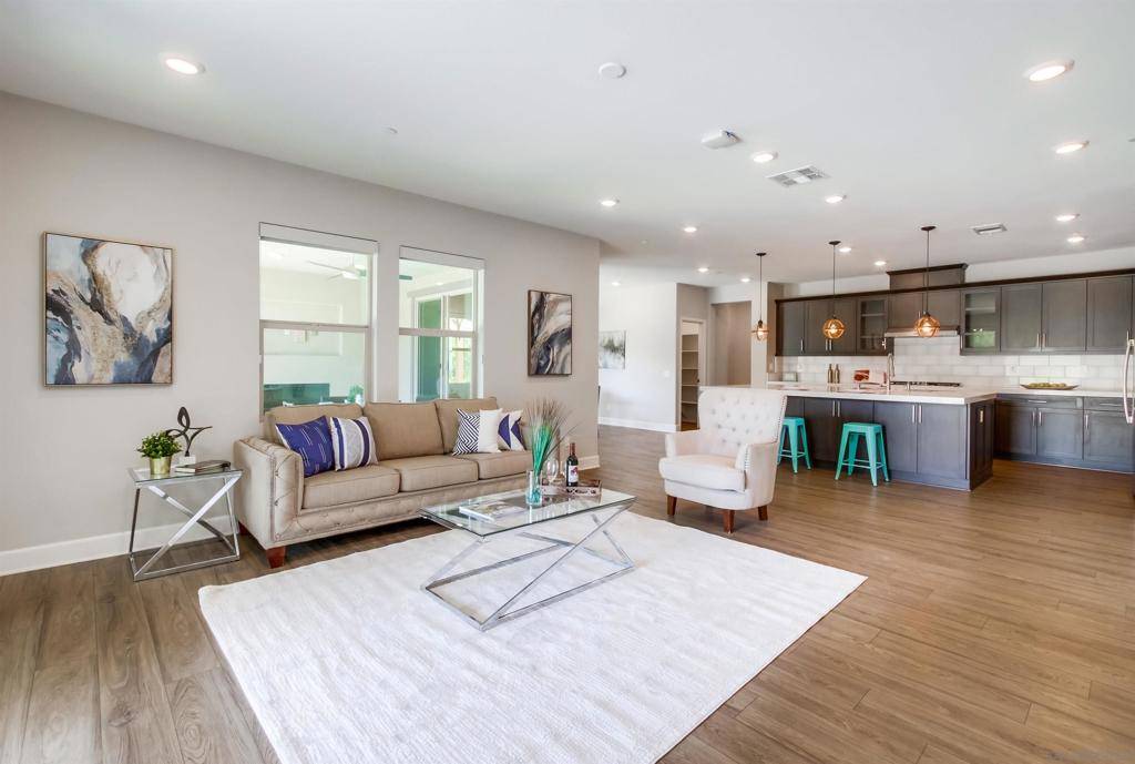 Escondido, CA 92029,2972 Hayloft Pl