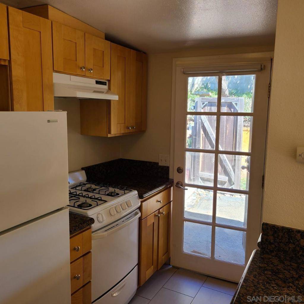 Cardiff By The Sea, CA 92007,1823 WESTMINSTER #B