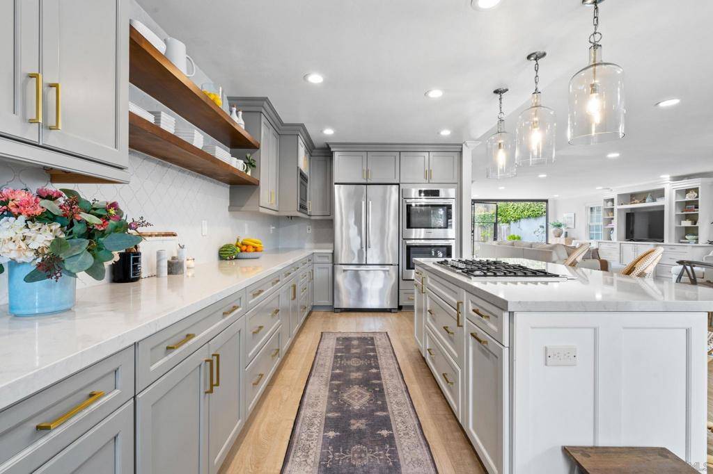 La Jolla, CA 92037,510 Forward St