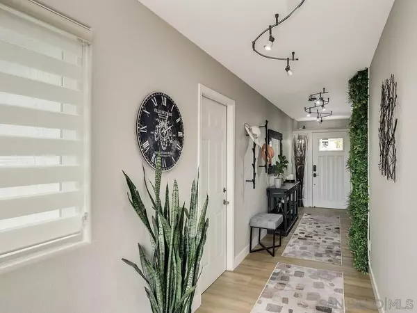 San Diego, CA 92109,2315 Geranium Street