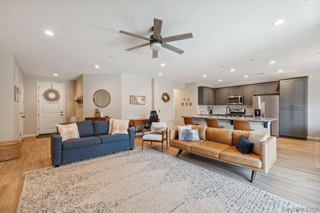 Visalia, CA 93291,3438 N Oakwood Ct.