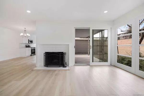Coronado, CA 92118,275 F Avenue