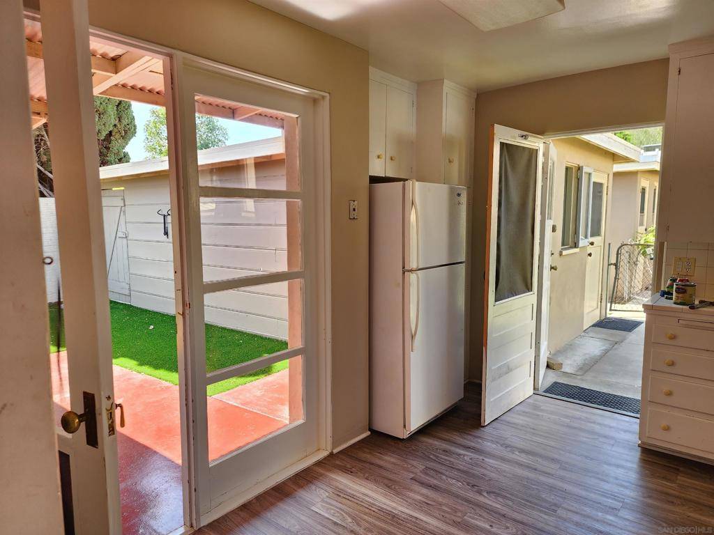 Coronado, CA 92118,811 3rd Street