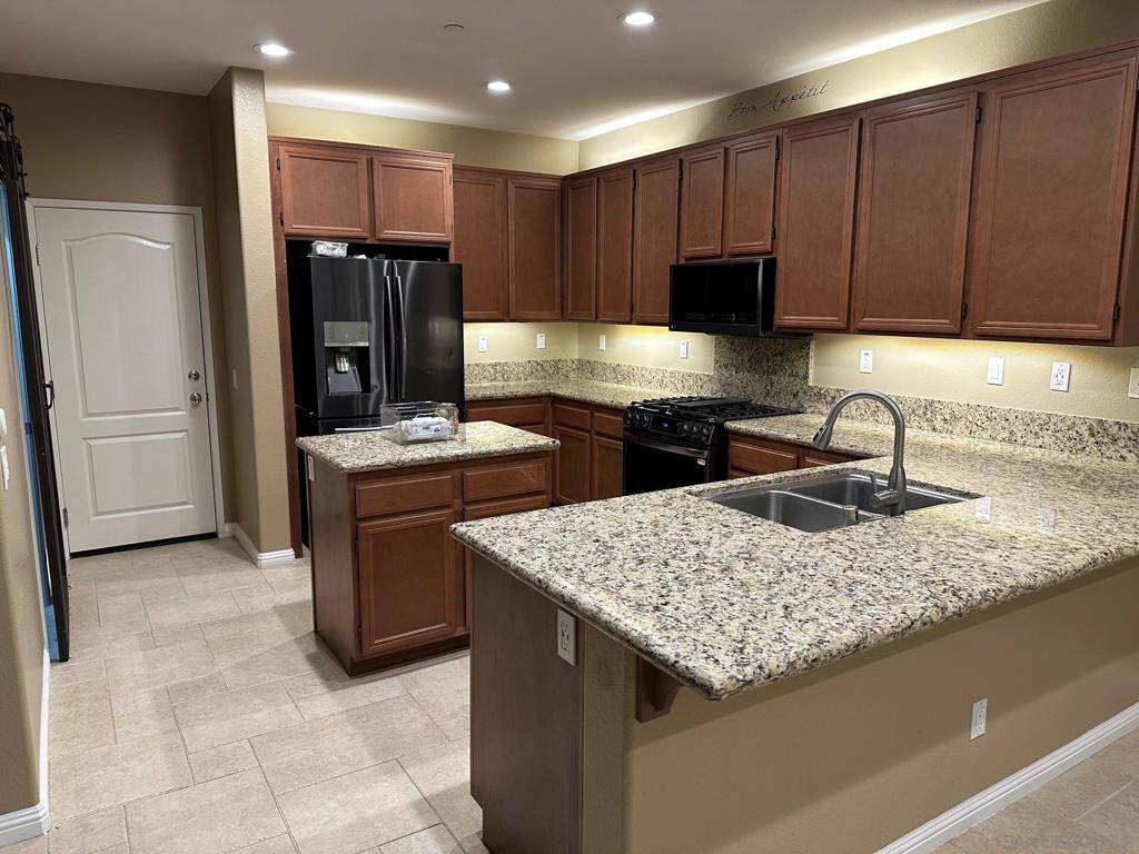 Santee, CA 92071,10059 Day Creek Trl
