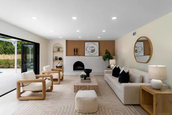 Carlsbad, CA 92009,3326 Fosca St