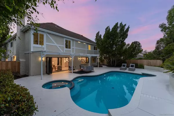 Carlsbad, CA 92009,3326 Fosca St