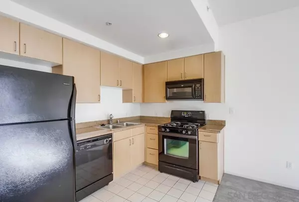 445 Island Ave #406, San Diego, CA 92101