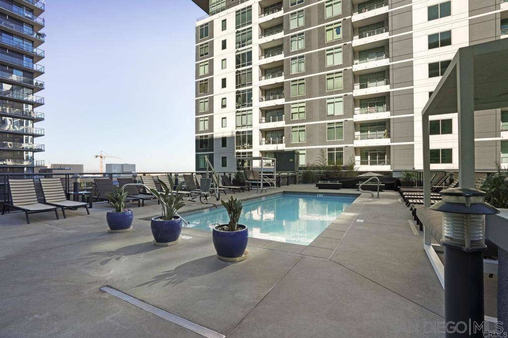 San Diego, CA 92101,425 W Beech #521