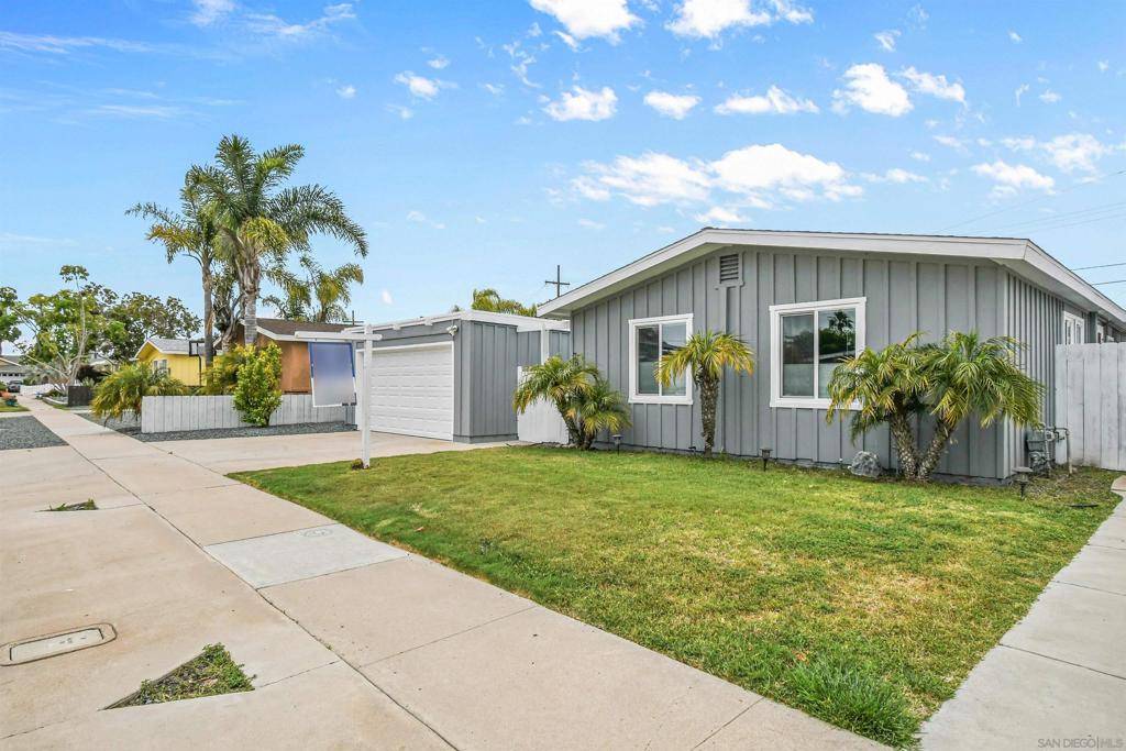 San Diego, CA 92117,3634 Morlan