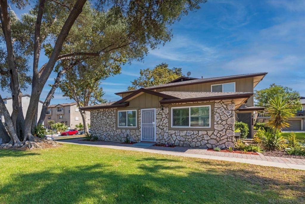 Santee, CA 92071,9861 Mission Greens Ct #1