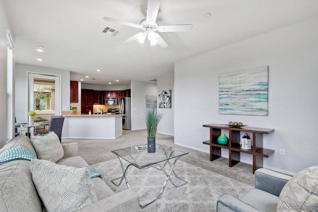 San Diego, CA 92121,6680 Canopy Ridge Ln #7