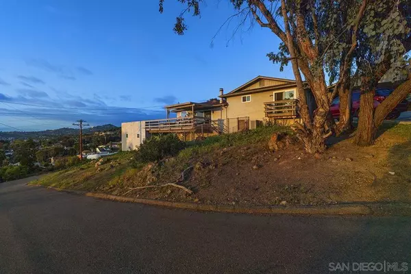 2235 Monaghan Ct, Spring Valley, CA 91977