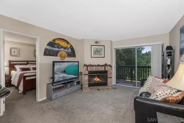 San Diego, CA 92122,7120 Shoreline Dr #2208