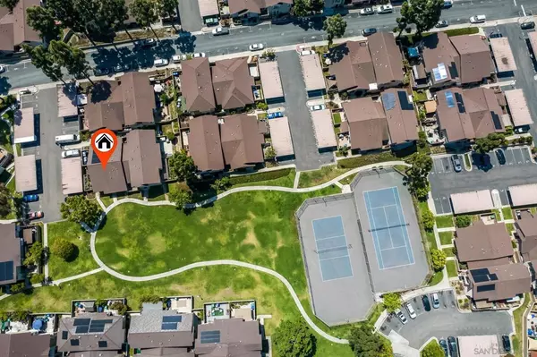 San Diego, CA 92139,6880 Bear River Row #1