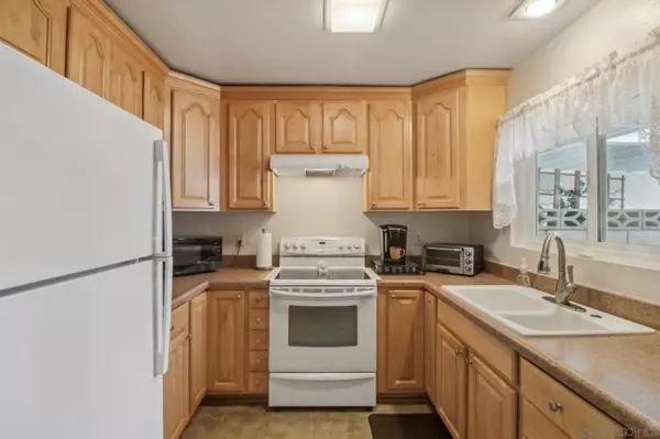 Oceanside, CA 92057,3865 Bay Leaf Way