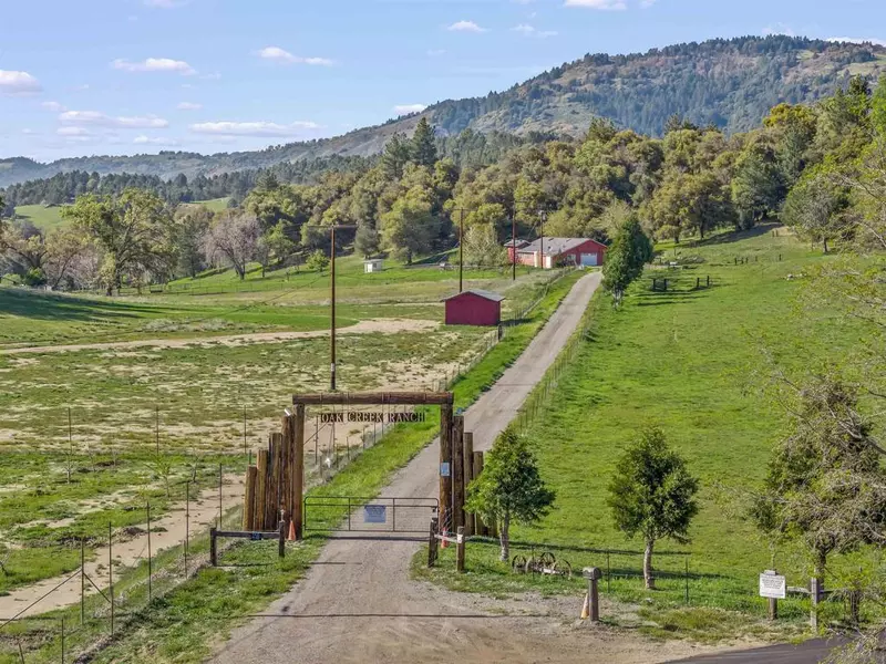 2464 Wynola Rd, Julian, CA 92036