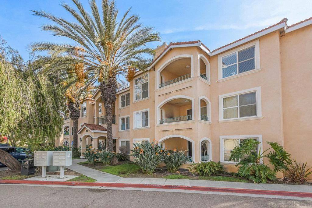 100 N River Cir #301, Oceanside, CA 92057