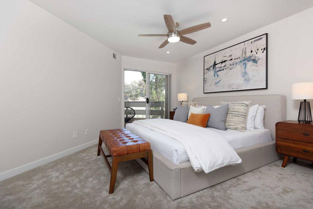 San Diego, CA 92111,7247 Camino Degrazia #44