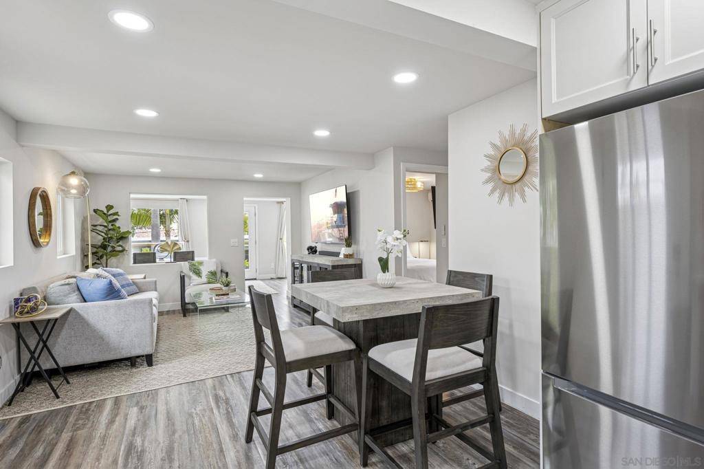 Solana Beach, CA 92075,215 N Granados Ave