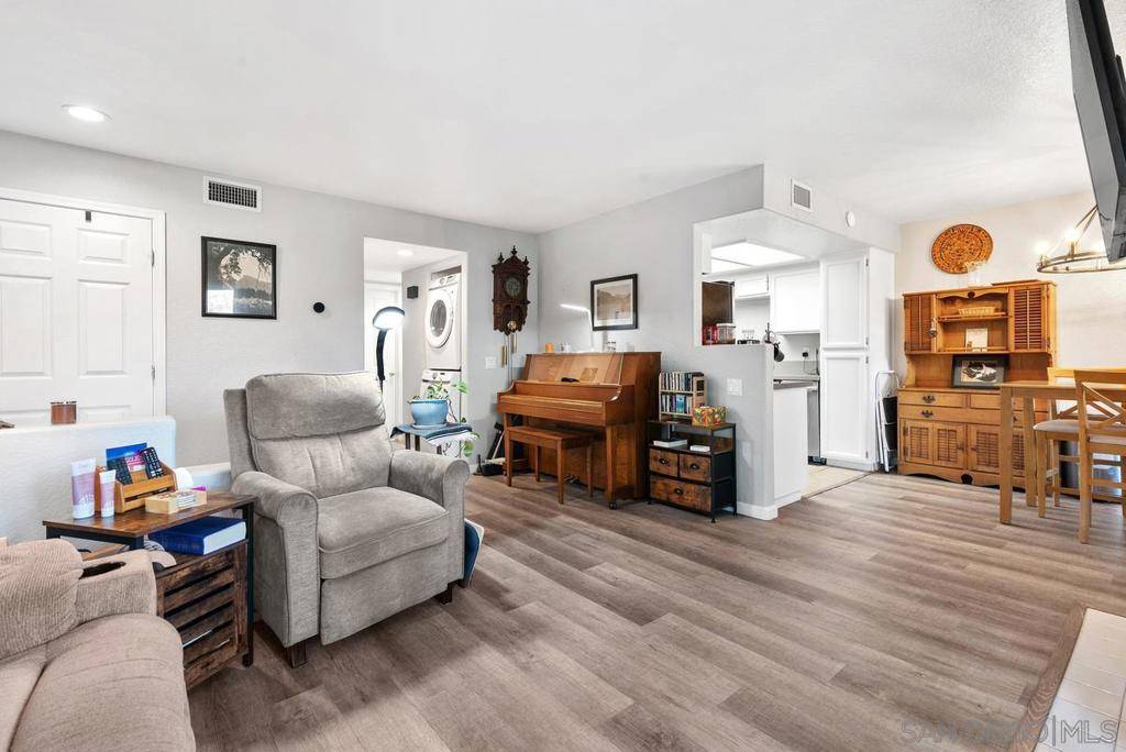 13975 Midland Rd, Poway, CA 92064