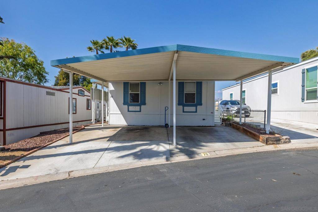 Lakeside, CA 92040,13450 HWY 8 Business