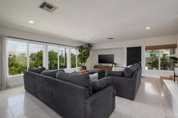 Riverside, CA 92501,3859 Mount Rubidoux Drive