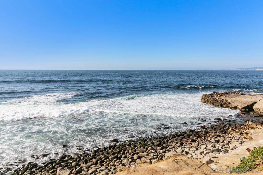 La Jolla, CA 92037,939 Coast #LB