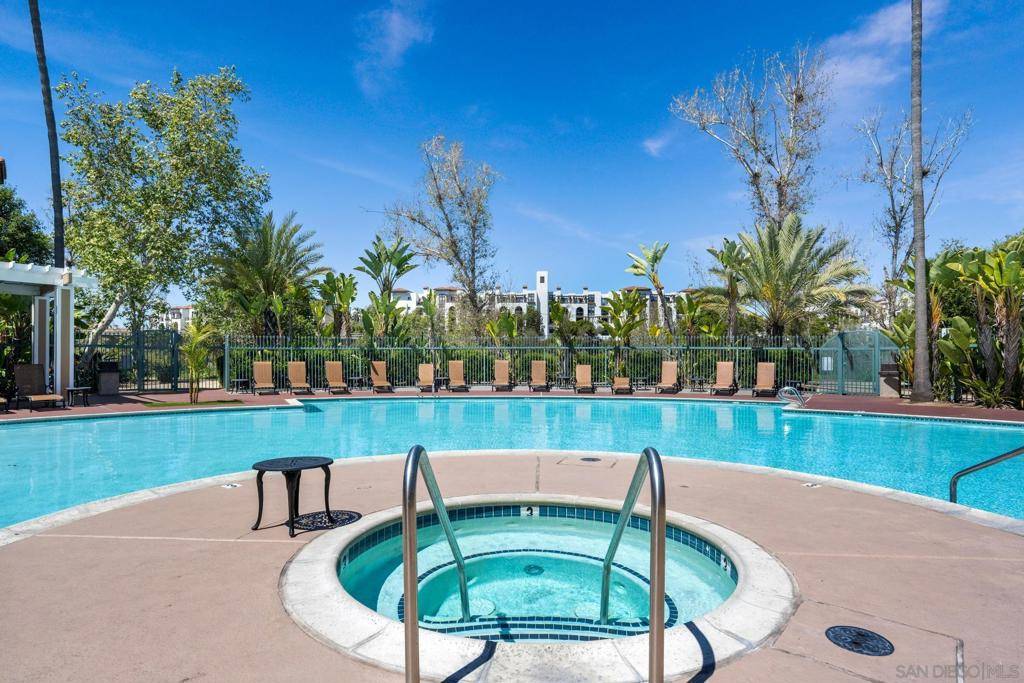 San Diego, CA 92108,2150 Camino De La Reina #4210