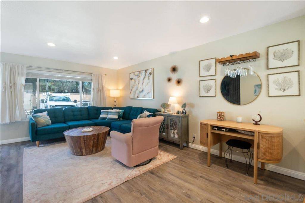 Lake Forest, CA 92630,25885 Trabuco Rd #305