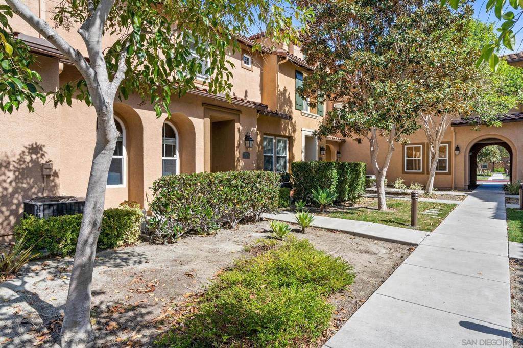 17071 Calle Trevino #8, San Diego, CA 92127