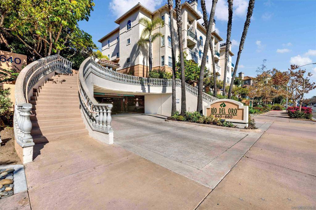 680 Camino De La Reina #2206, San Diego, CA 92108
