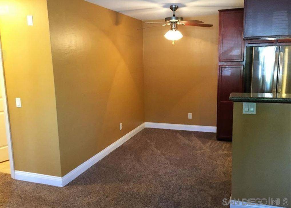 Lakeside, CA 92040,12805 Mapleview St #16