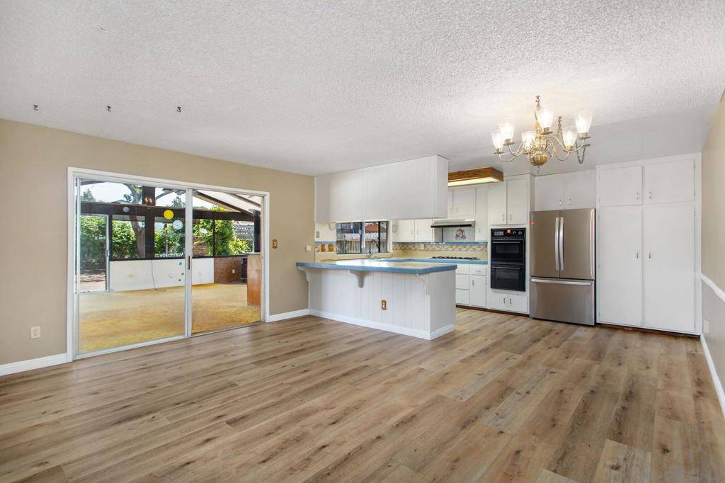 Bonita, CA 91902,5078 Glen View Pl
