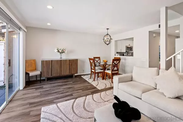 San Diego, CA 92130,3731 Caminito Carmel Lndg