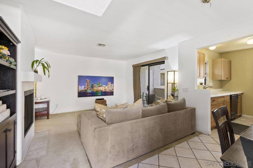 San Diego, CA 92129,10379 Azuaga St #139