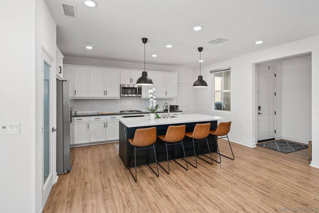 Temecula, CA 92592,45187 Via Vela