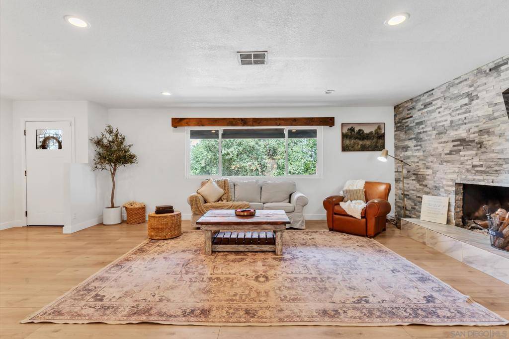 Ramona, CA 92065,16731 Highway 67
