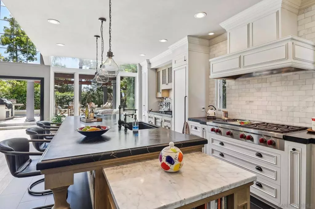 San Diego, CA 92130,4961 Concannon Ct