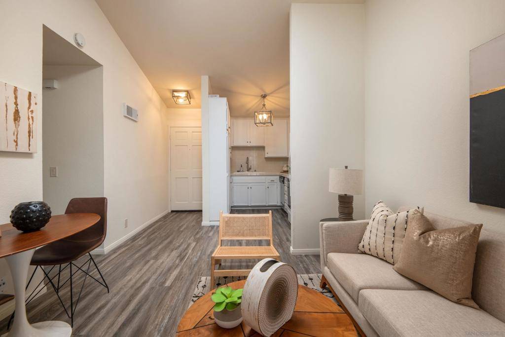 San Diego, CA 92106,2909 Keats St #11