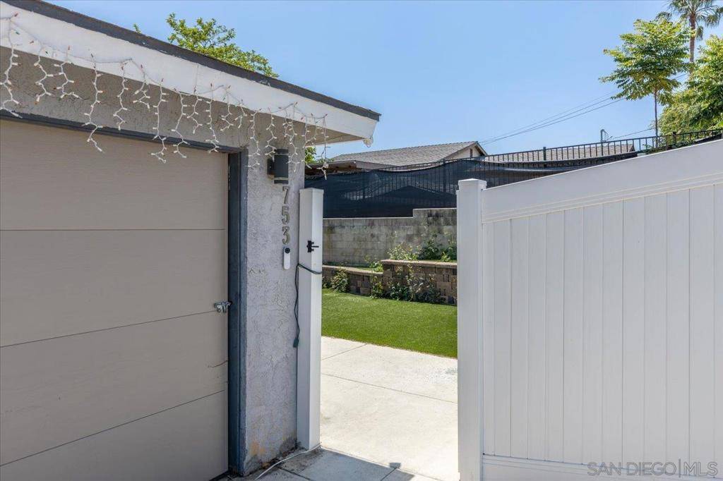 Spring Valley, CA 91977,753 La Presa Ave
