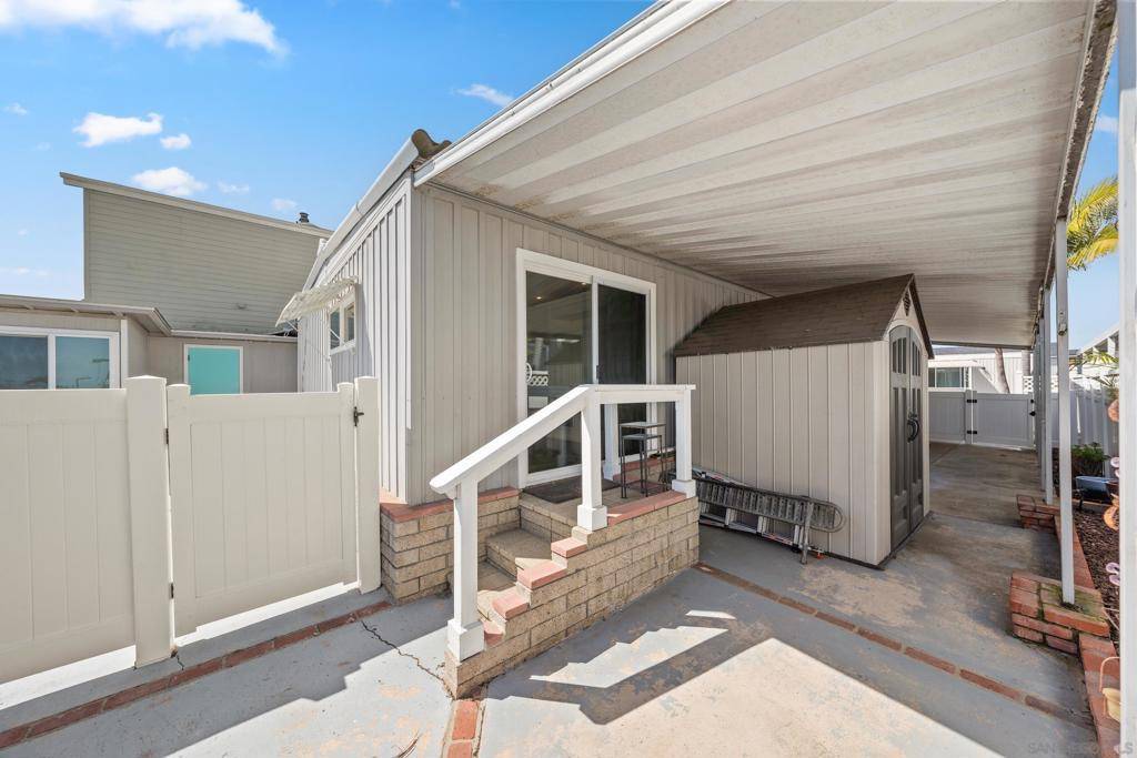 Carlsbad, CA 92011,6550 Ponto Dr #SPC 30
