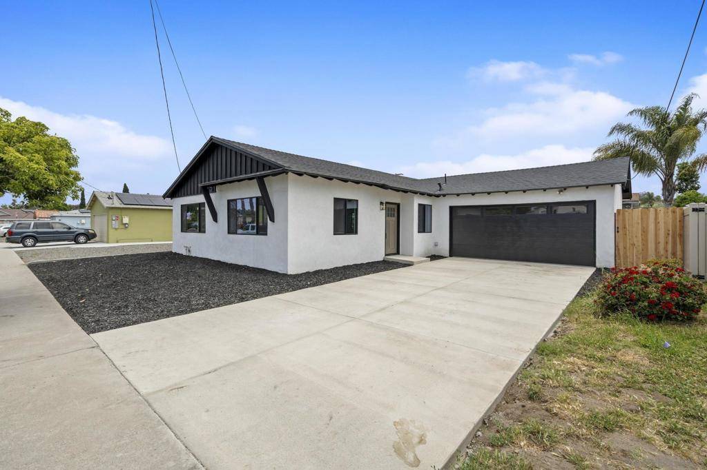 Oceanside, CA 92054,3305 Carolyn Circle